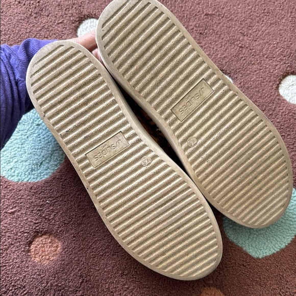 J/Slides slip on tennis shoes - Picture 6 of 6
